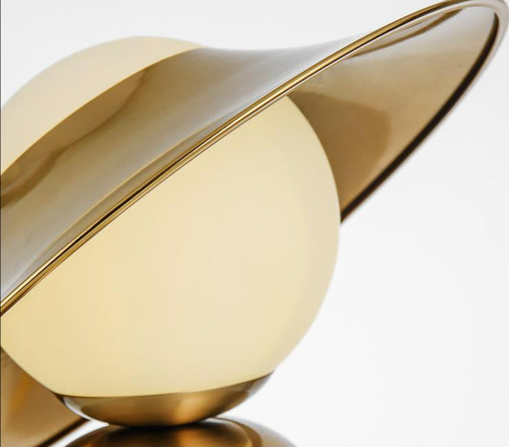 Lioris | Scandinavische Gouden Tafellamp