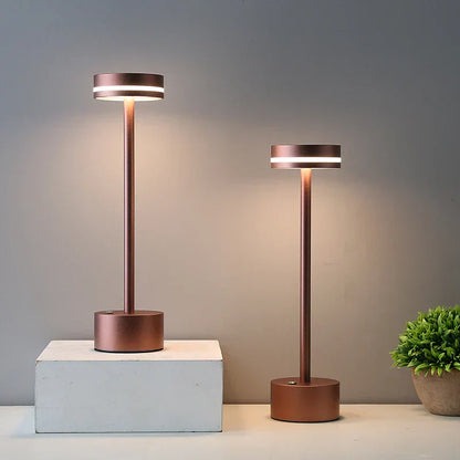 LuxeGlow | Design tafellamp | Draadloos oplaadbaar  Creëer sfeer met één aanraking