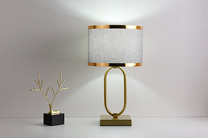 Auvion | Postmoderne Gouden Lamp