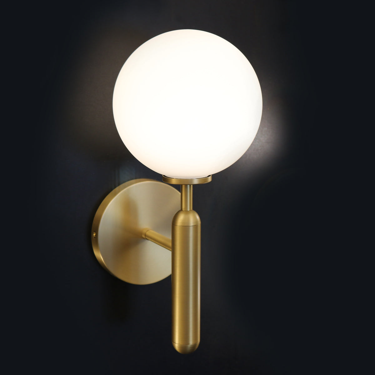 BrightSphere | Moderne glazen wandlamp