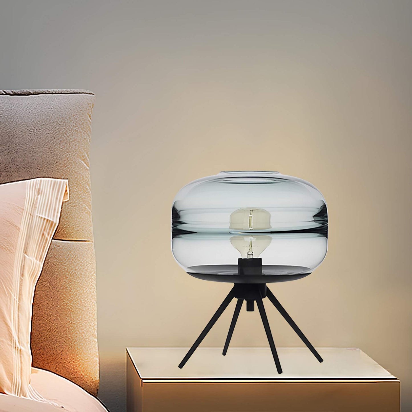 Elegante tafellamp | Modern ontwerp met glazen koepel en stevige metalen voet