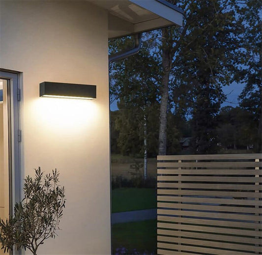 Verlichte wandlamp voor buiten