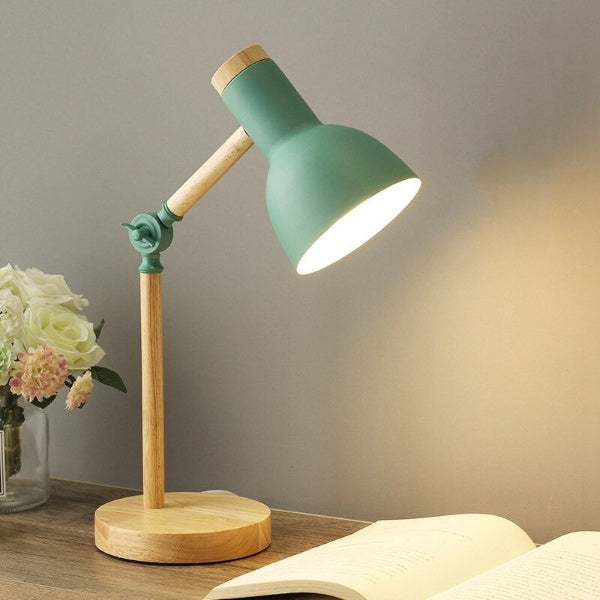 Scandinavische elegantie | Stijlvolle houten LED bureaulamp