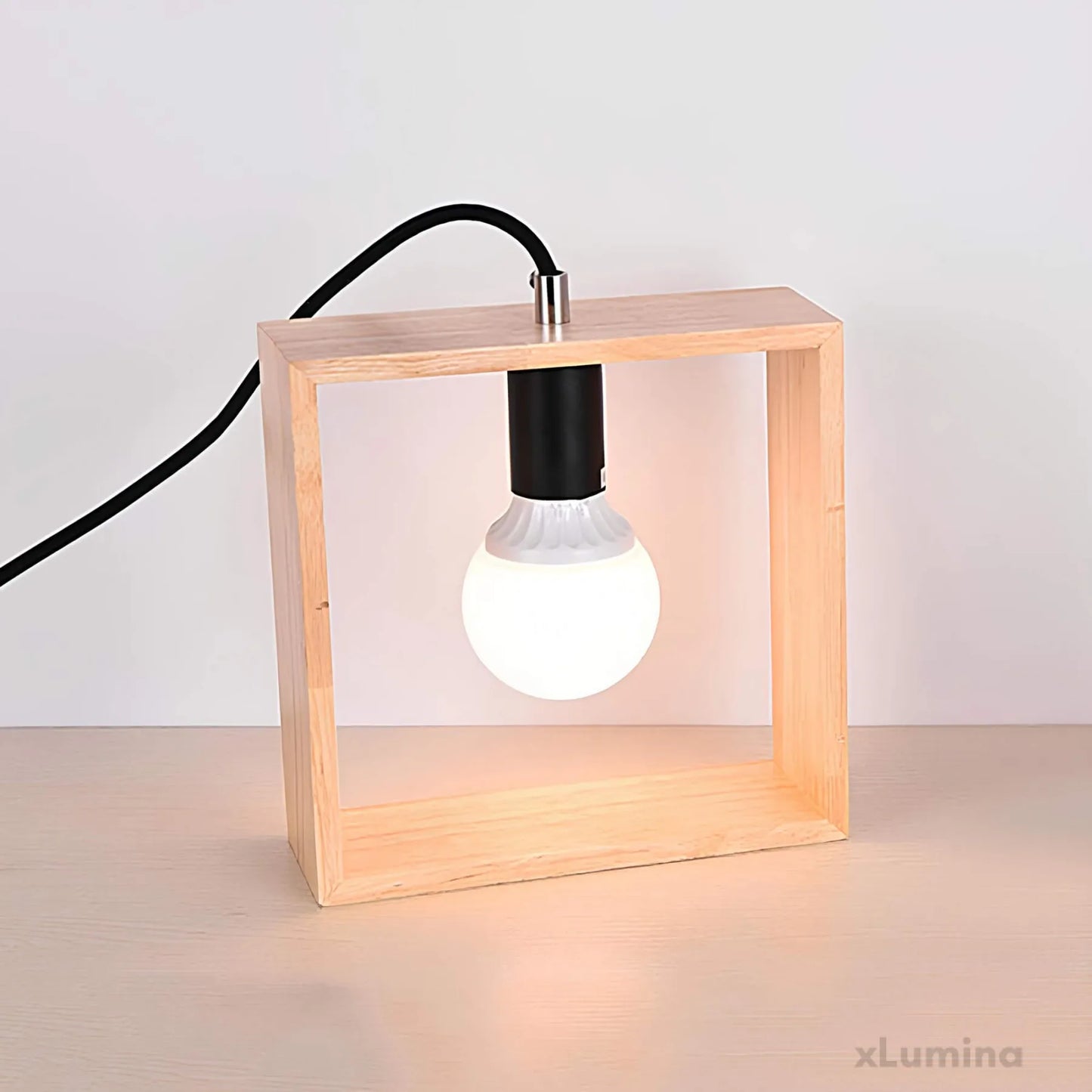Lichtpunkt - Stijlvolle houten tafellamp