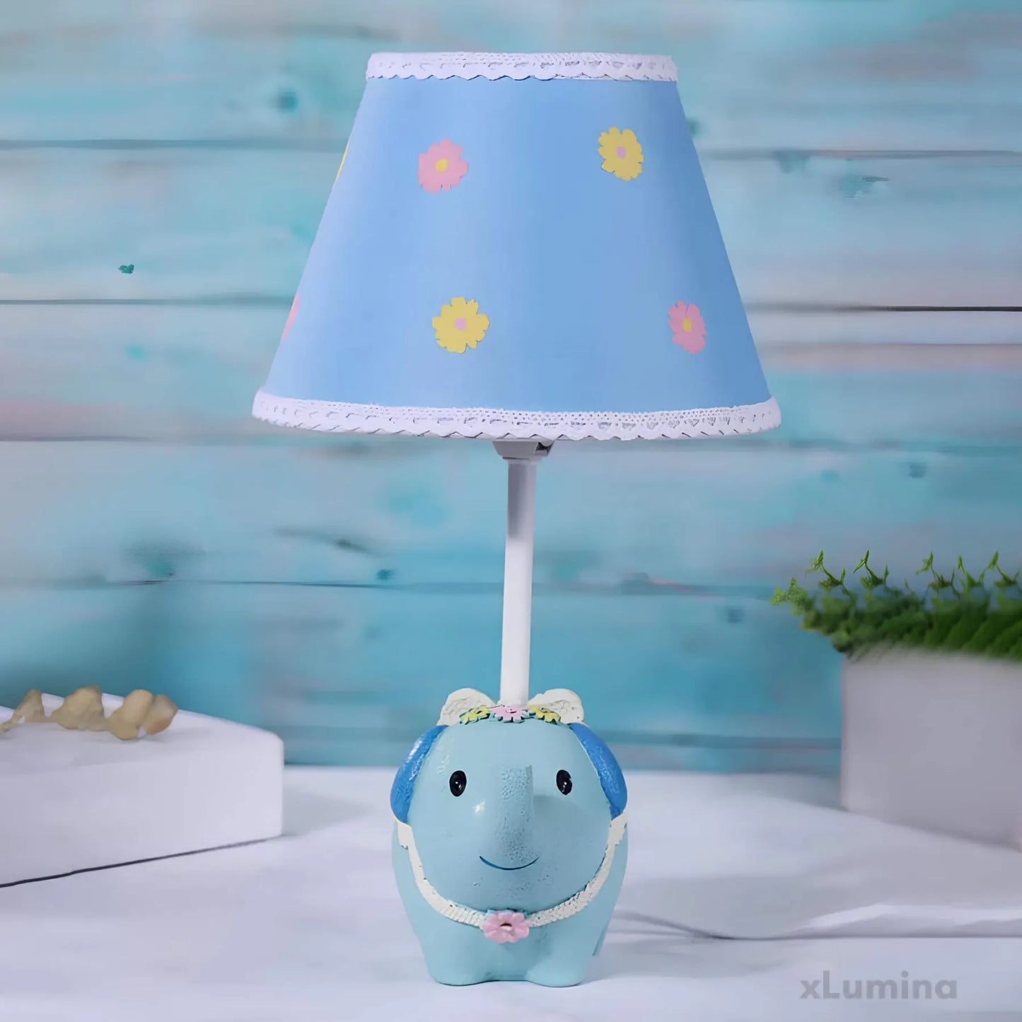 Luminelephant - Tafellamp met bloemenpatroon en olifantenvoet