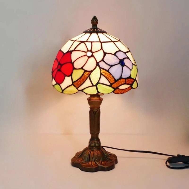Kunstzinnige Tiffany glazen LED tafellamp in nostalgische stijl