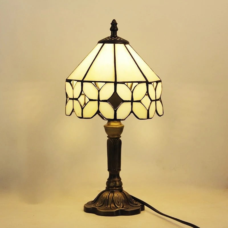 Kunstzinnige Tiffany glazen LED tafellamp in nostalgische stijl