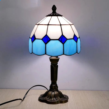 Kunstzinnige Tiffany glazen LED tafellamp in nostalgische stijl