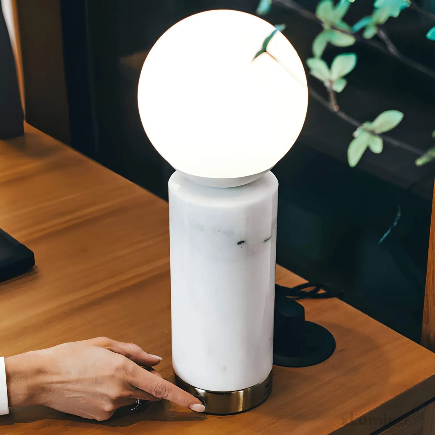 Marble Glow - Tafellamp met marmeren voet