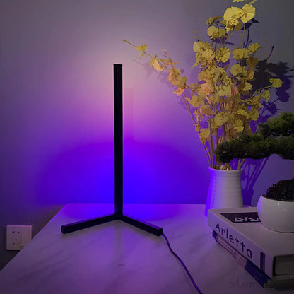 Minimalistische LED tafellamp