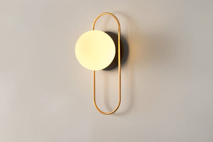 Wandlamp Voor In De Slaapkamer Van Metaal en Glas