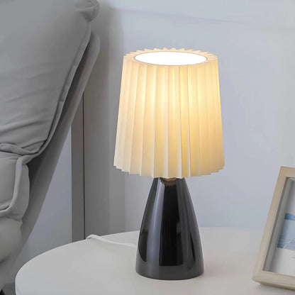 PleatedLight - Dimbare tafellamp met glazen voet en USB