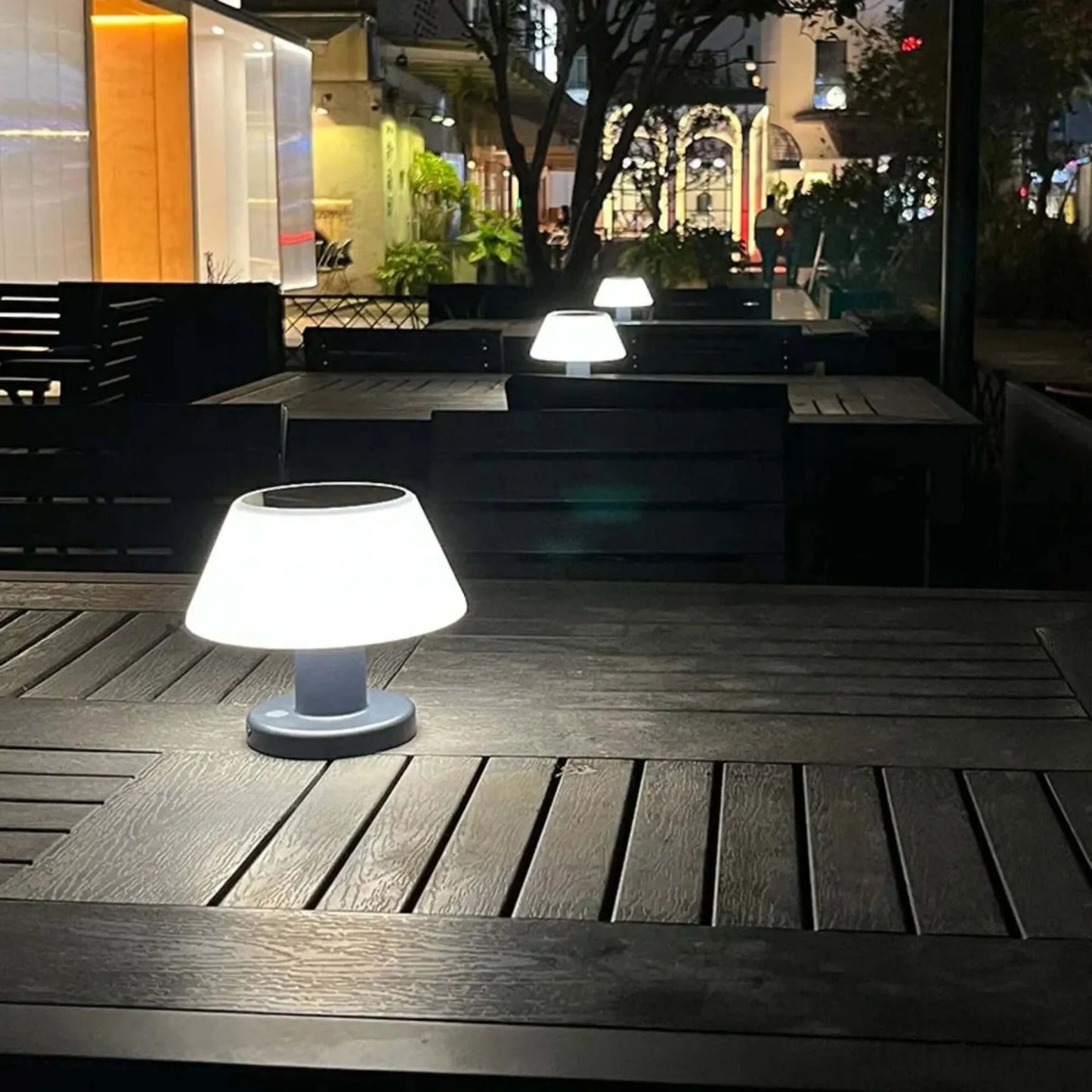 SunCharge - Oplaadbare tafellamp op zonne-energie