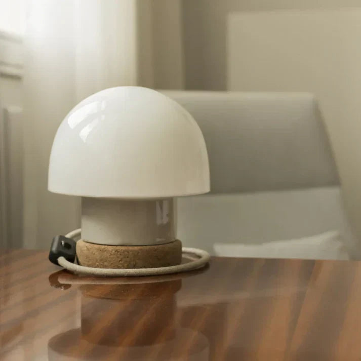 Retro paddestoellamp | Scandinavisch design met kurken voet