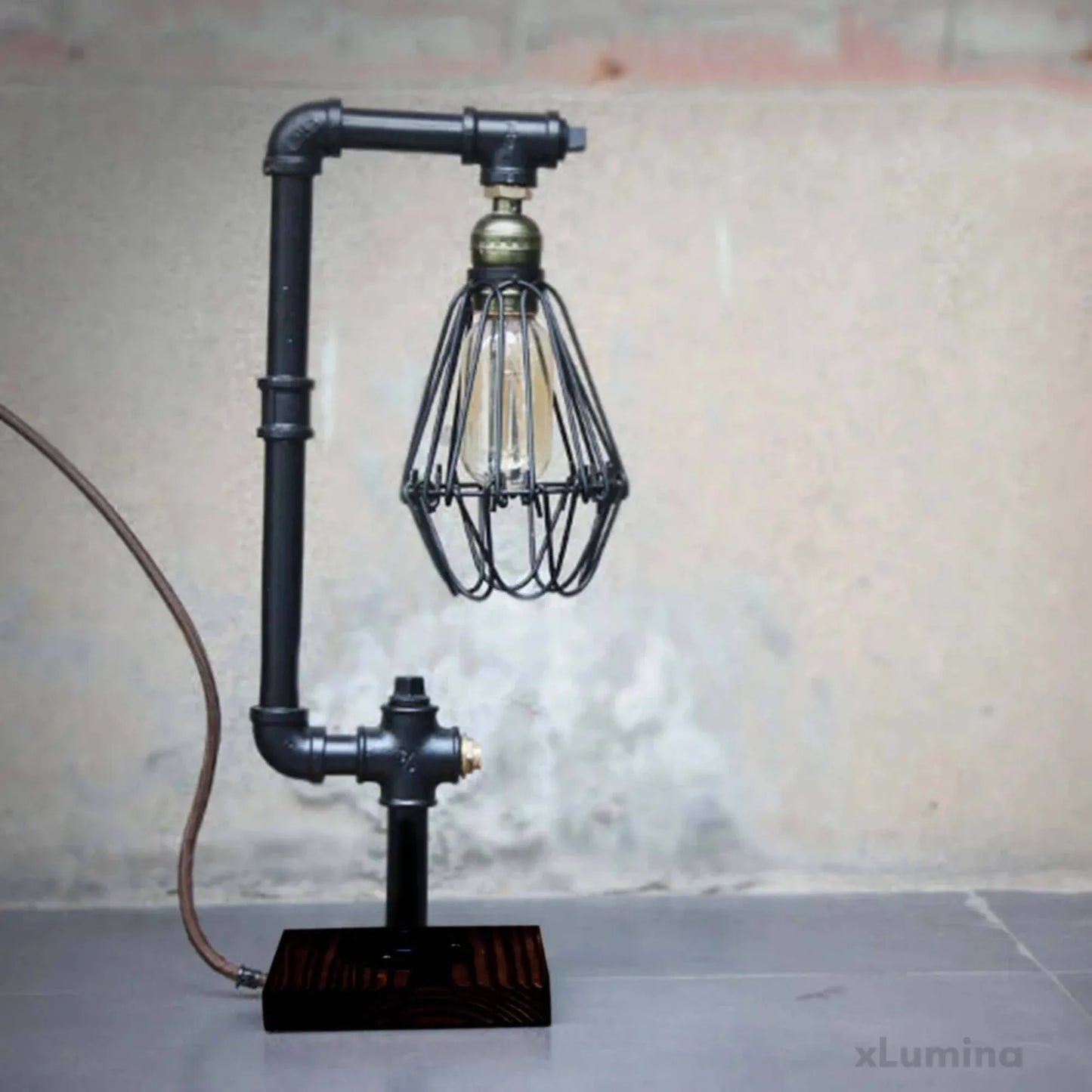 VintageEssence - Vintage metalen tafellamp